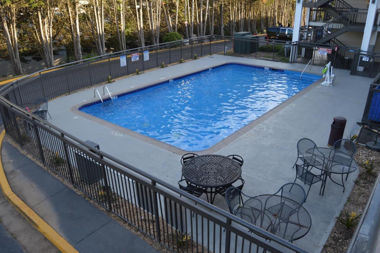 Days Inn By Wyndham Marietta-Atlanta-Delk Road Экстерьер фото