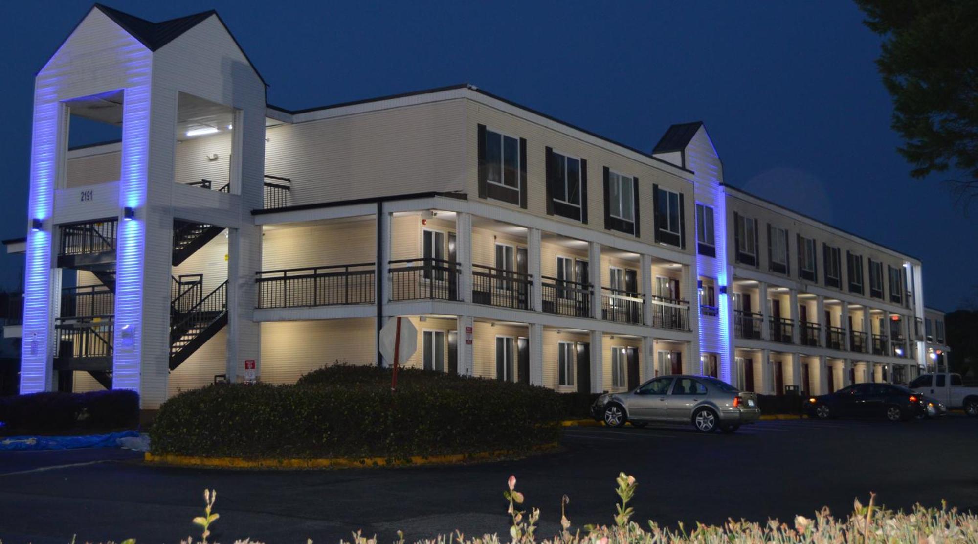 Days Inn By Wyndham Marietta-Atlanta-Delk Road Экстерьер фото